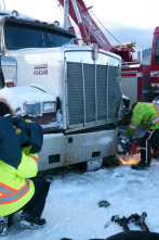 Imagen de Rescate extremo: Descenso mortal - 3