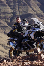 Imagen de Miquel Silvestre en...: Cruzando un lago seco - 2