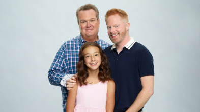 Imagen de Modern Family (T9): Ep.22 Cruce de espadas - 3