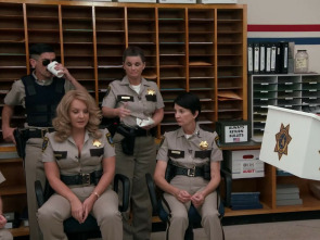 Imagen de Reno 911! (T8): Ep.1 Desfinanciación - 3