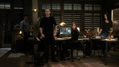 Imagen de Warehouse 13 (T4): Ep.19 Todo el tiempo del mundo - 4