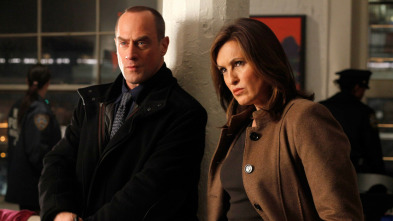 Imagen de Ley y orden:... (T12): Ep.21 Expiaciones - 3