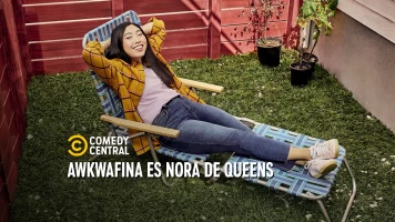 Awkwafina es Nora de Queens