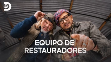 Equipo de restauradores
