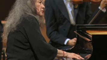Beethoven Concierto para Piano no 1, Sinfonía no 2