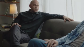 Un asesino entre amigos