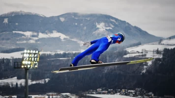 Copa del mundo de saltos de esquí F - Villach. T(25/26). Copa del mundo de... (25/26): Trampolín normal 1