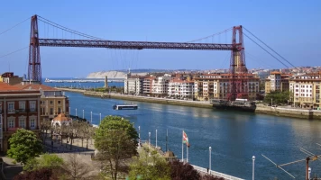 Puente Colgante: el guardían de la ría