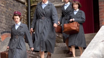 ¡Llama a la comadrona!