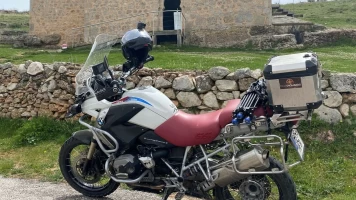 El nómada de la moto. Miquel Silvestre por España: recorridos solitarios