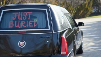 Una boda y un funeral