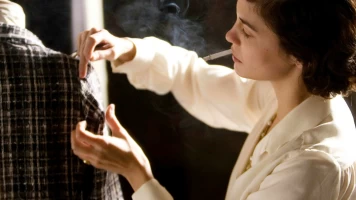 Coco, de la rebel·lia a la llegenda de Chanel