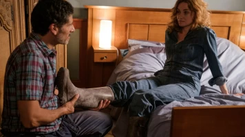 El tipo de la tumba de al lado