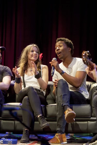 Un lugar llamado mundo. T(T2). Un lugar llamado... (T2): Fangoria, Tomasito, Najwa y We Have Band