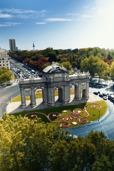 Streetviú (T1): Plaza de la Independencia, el mensaje oculto de Carlos III