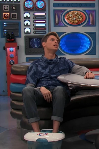 Henry Danger. T(T5). Henry Danger (T5): Ep.17 A tope con los topos