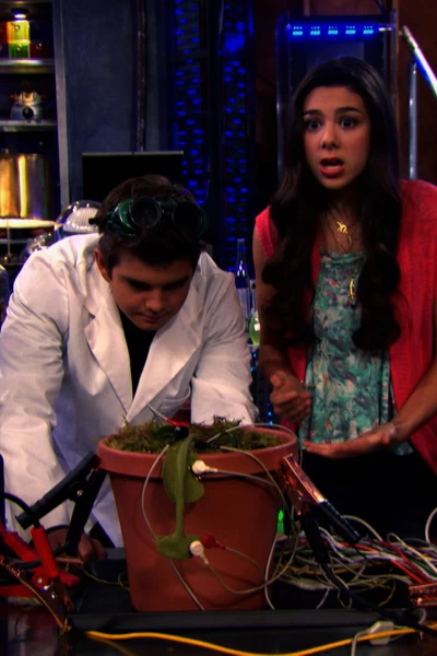 Los Thundermans. T(T1). Los Thundermans (T1): Ep.6 El Invitado del fin se semana