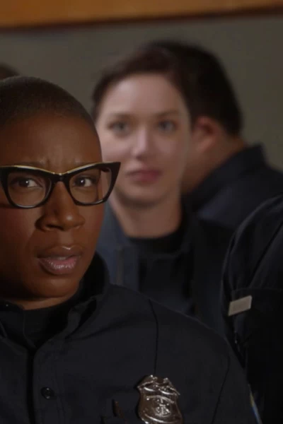 9-1-1. T(T5). 9-1-1 (T5): Ep.15 Contacto continuo