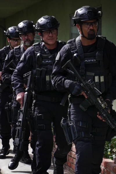 S.W.A.T.: Los Hombres de Harrelson. T(T6). S.W.A.T.:  Los... (T6): Ep.16 Repercusiones
