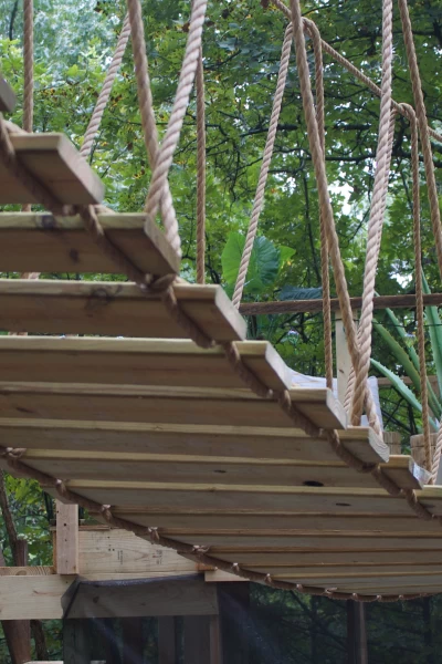 Construcciones al límite. T(T6). Construcciones al... (T6): Casa del árbol de AR Mountain