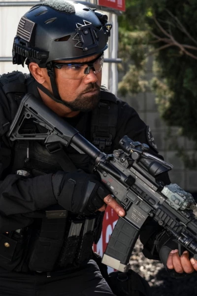 S.W.A.T.: Los Hombres de Harrelson. T(T4). S.W.A.T.: Los... (T4): Ep.7 En llamas