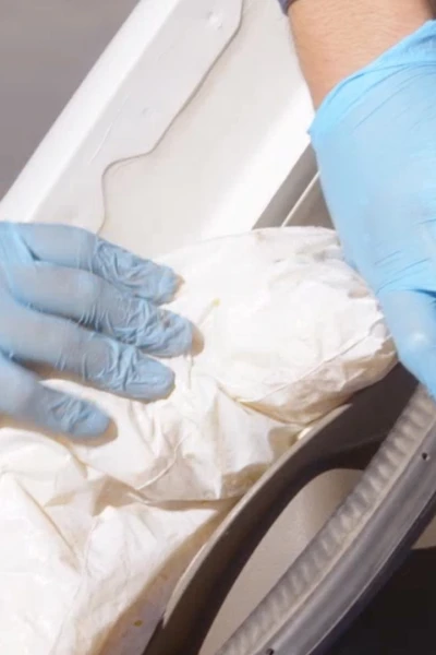 Control de aeropuertos: USA. Control de...: Hierba que entra y sale