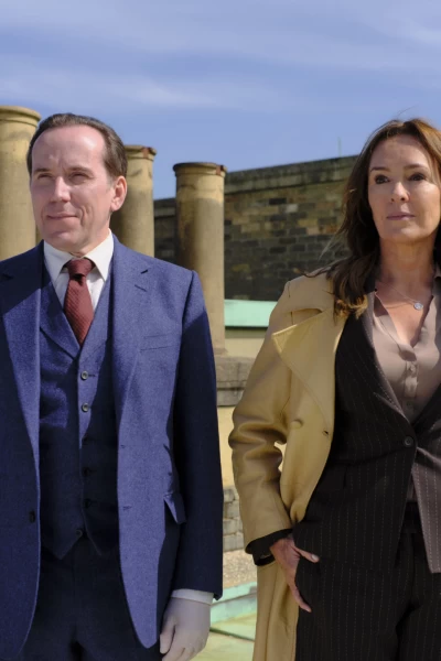 Profesor T. T(T2). Profesor T (T2): Ep.2 Los asesinatos de la máscara