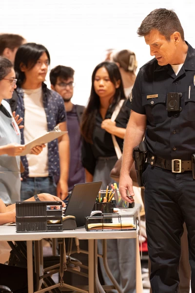 The Rookie. T(T7). The Rookie (T7): Ep.8 Incendio forestal