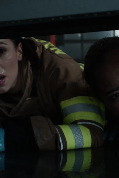 9-1-1: Nashville. T(T1). 9-1-1: Nashville (T1): Ep.2 Fuego y marea alta