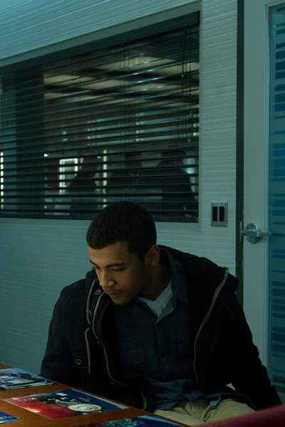 Motive. T(T1). Motive (T1): Ep.11 Fuerza bruta