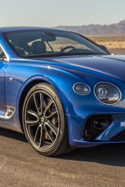 Motor. Motor: Bentley Continental Gt