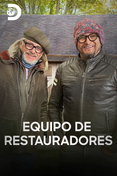 Equipo de restauradores
