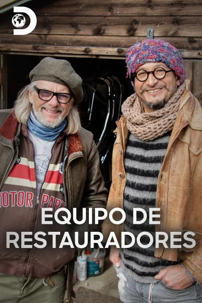 Equipo de restauradores