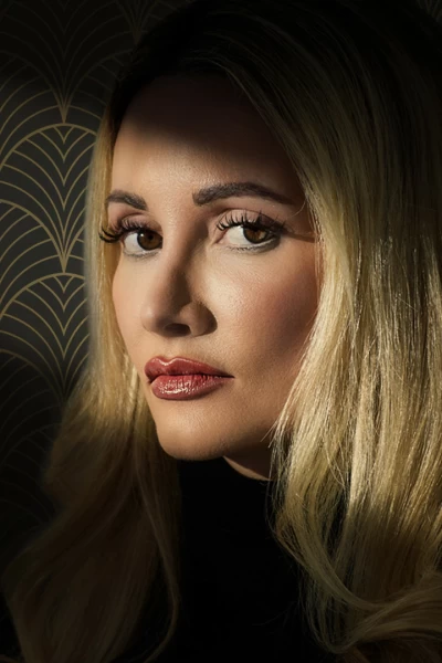 Playboy al descubierto. Playboy al descubierto: Todo lo que reluce