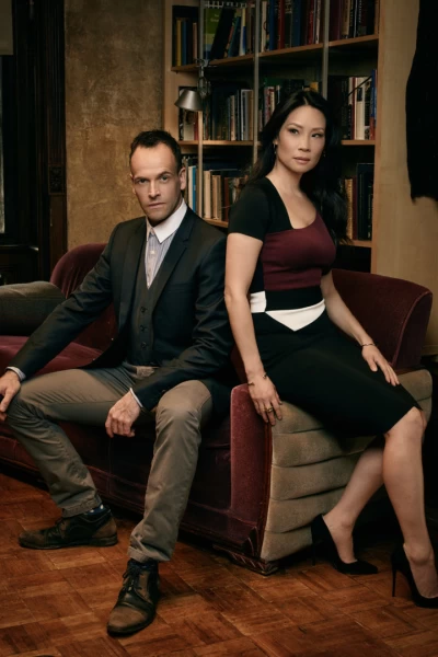 Elementary. T(T4). Elementary (T4): Ep.23 La mano invisible
