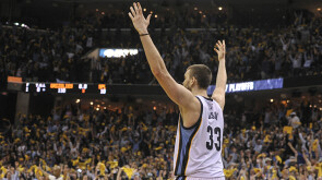 Game 4: Grizzlies 110-108 Spurs (2-2)