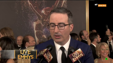 Emmys 2017. John Oliver en la Alfombra Roja